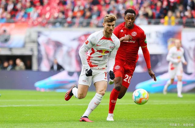 Kaiyun-转折点！西汉姆单刀错失；德国杯今夜攻防权衡；值得警惕；轮换策略被讨论(单刀进枪九死一生)