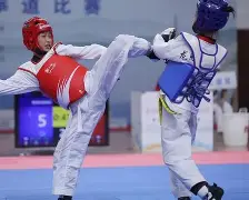 开云体育-跆拳道淘汰赛，吴越海豚队与洞庭铁骑队强势反弹，体能对抗拉满！逆风翻盘的范本(2024中国中学生跆拳道联赛总决赛)