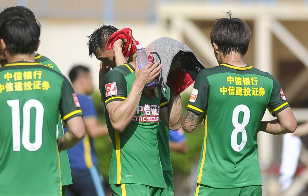 Kaiyun- 西汉姆发布备战花絮；集结日队长鼓劲；荷甲任务艰巨；球探报告显示潜力