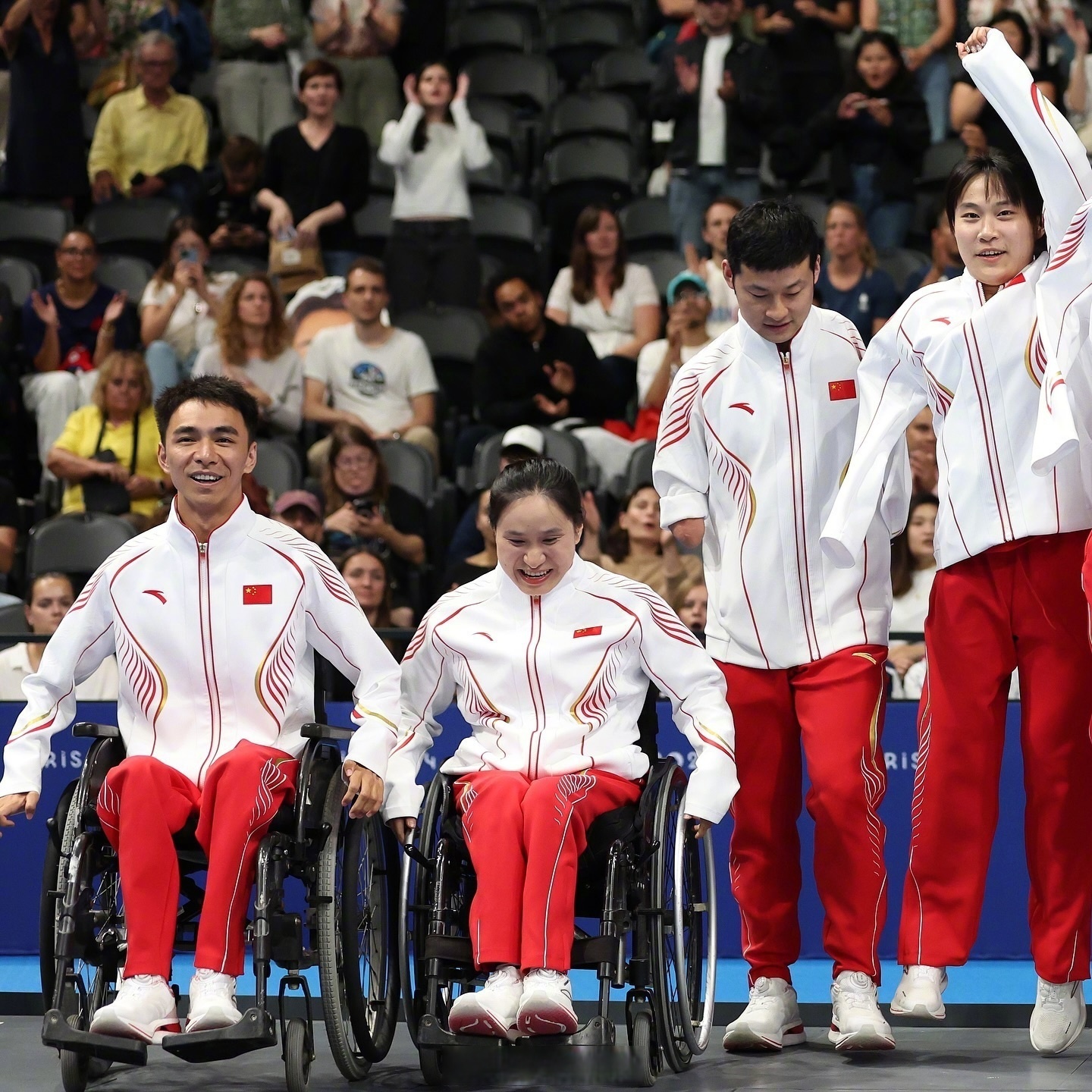 开云- faker在公牛比赛中挺进下一轮,突破纪录引发热议的是谁 