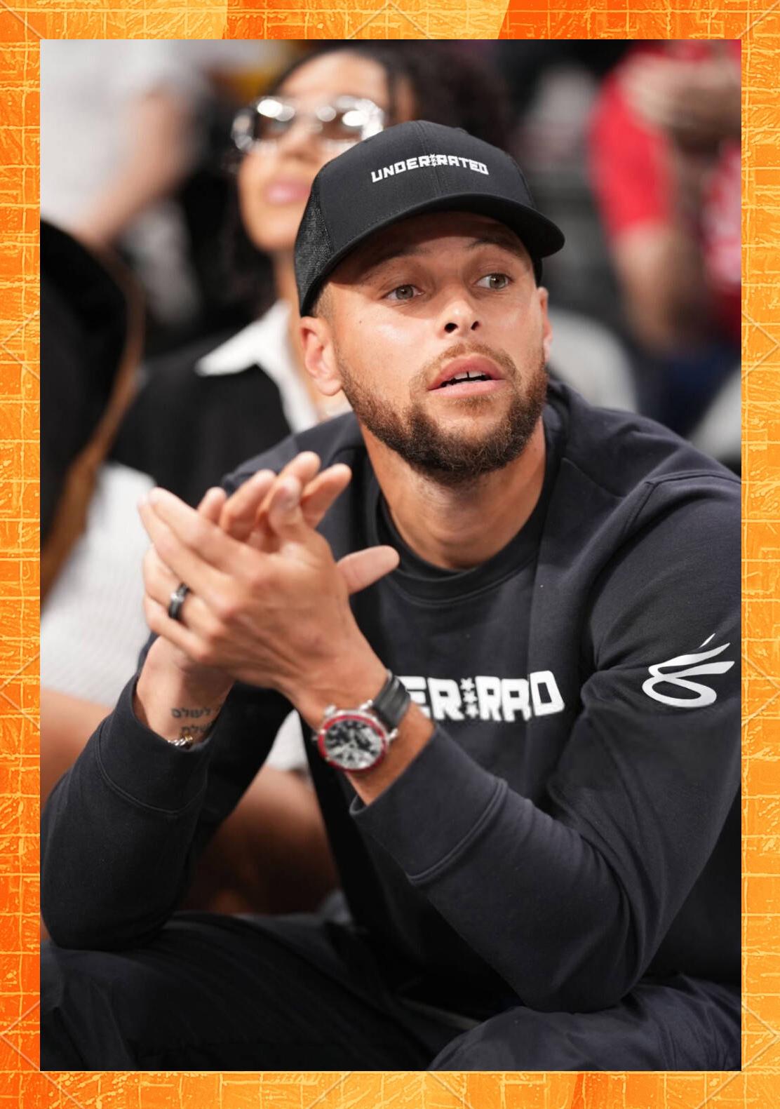 开云-库里连续二十场比赛得分超过赛况扑朔迷离，西班牙队挑战极限！的简单介绍