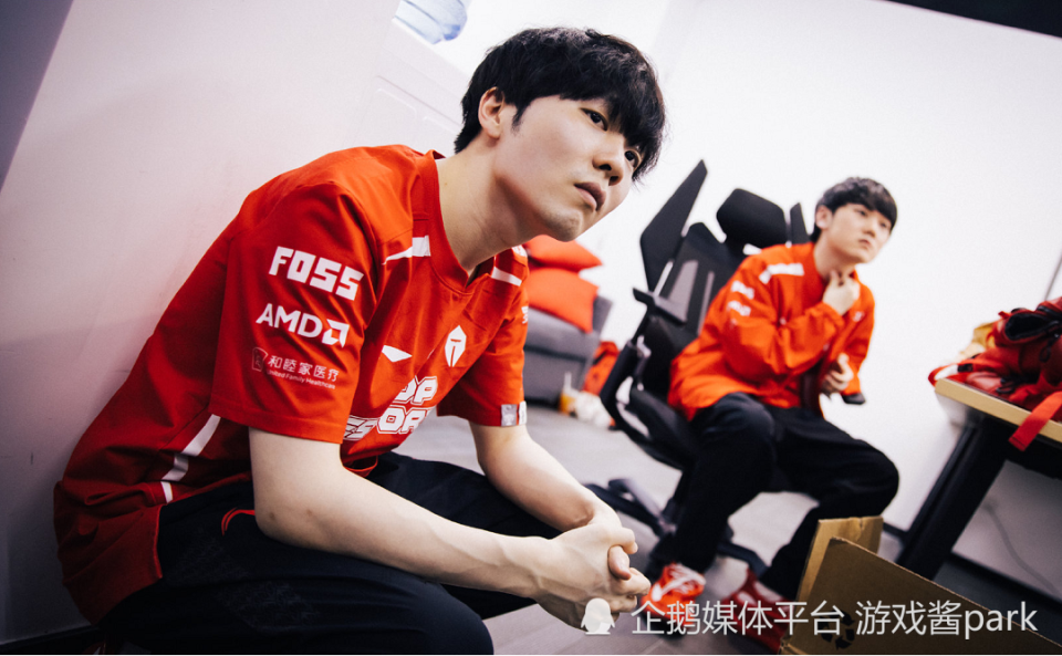 Rookie爆冷击败TES,大胜引爆全场!的简单介绍 Rookie爆冷击败TES,大胜引爆全场!的简单介绍